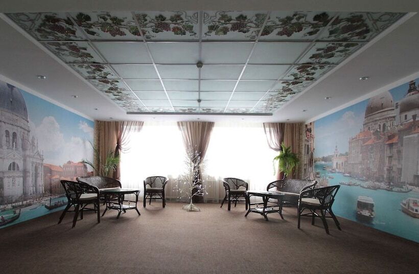 هتل 40 Let Pobedy