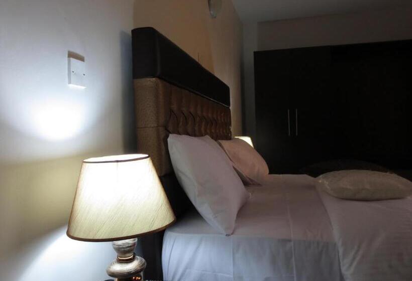 酒店 Airport Plaza