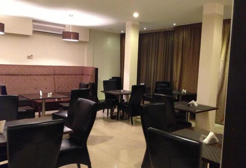 酒店 Airport Plaza