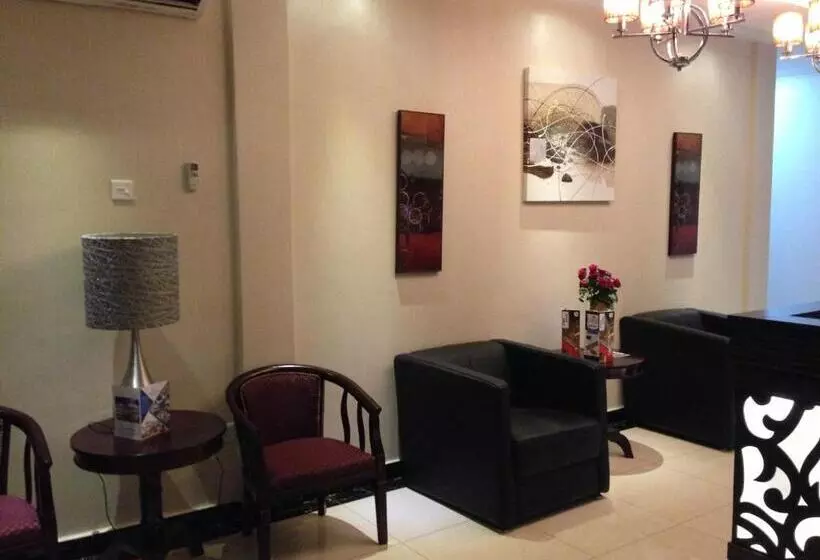 هتل Airport Plaza