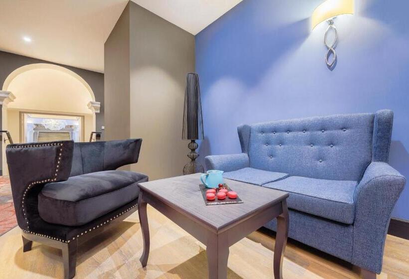 هتل Appart City Collection Nîmes Arènes