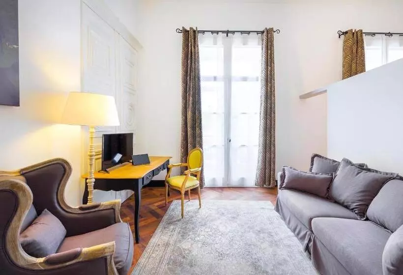 ホテル Appart City Collection Nîmes Arènes