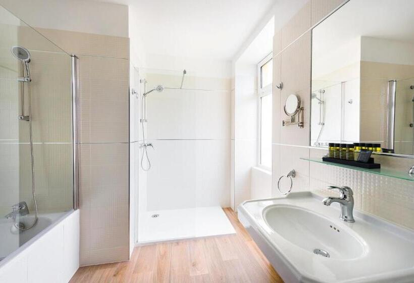 هتل Appart City Collection Nîmes Arènes