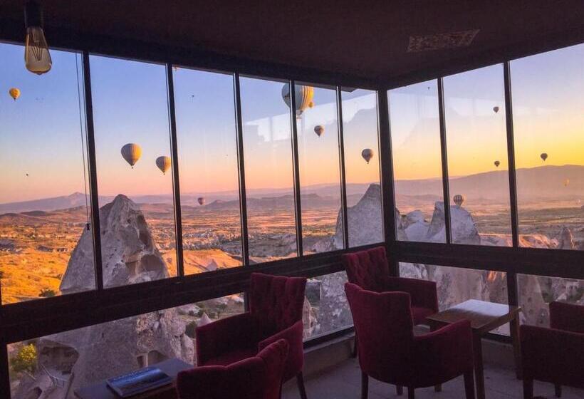 Caldera Cave Hotel & Restaurant