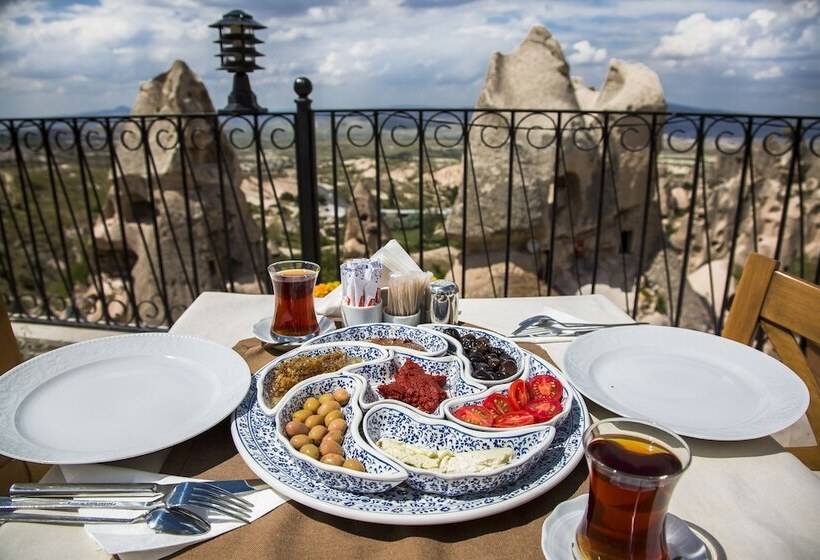 Caldera Cave Hotel & Restaurant