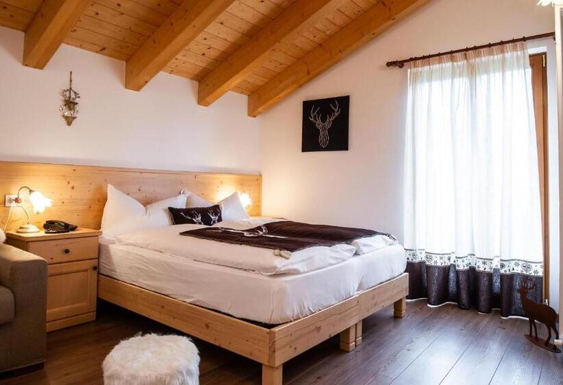 Отель Chalet Giasenei