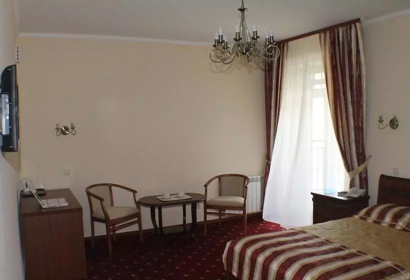 Hotel Complex Versailles