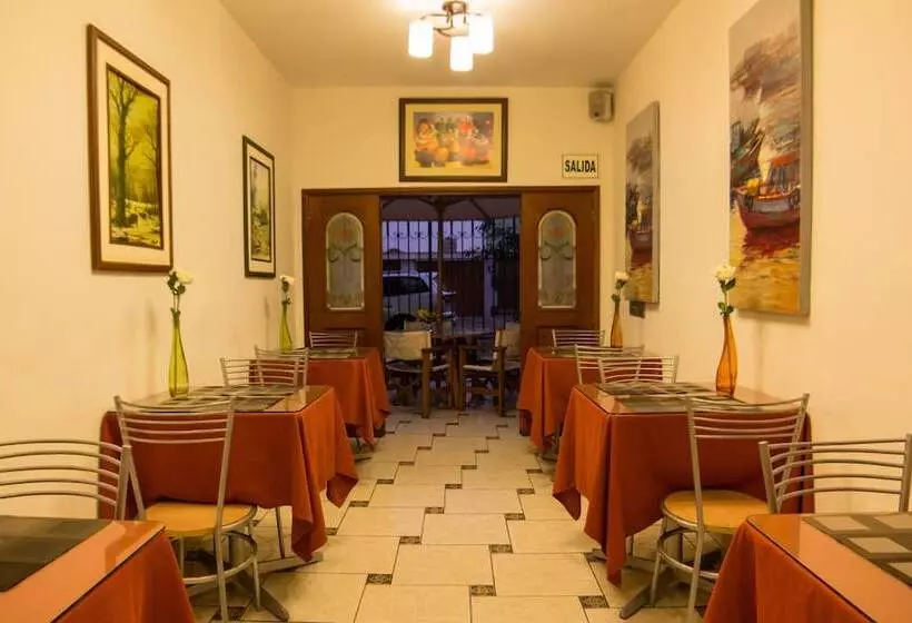 ホテル El Faro Inn
