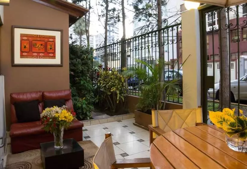 ホテル El Faro Inn