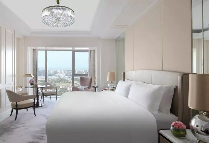 ホテル The Langham Haikou