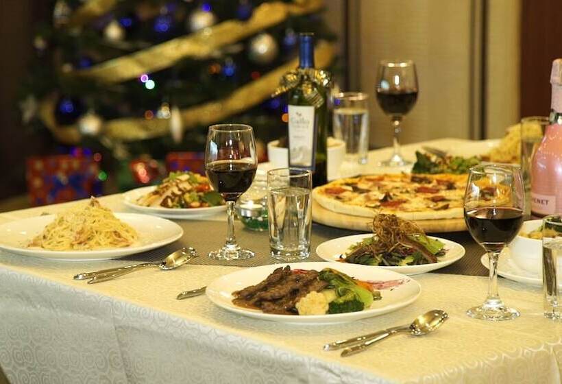 هتل Munkh Khustai