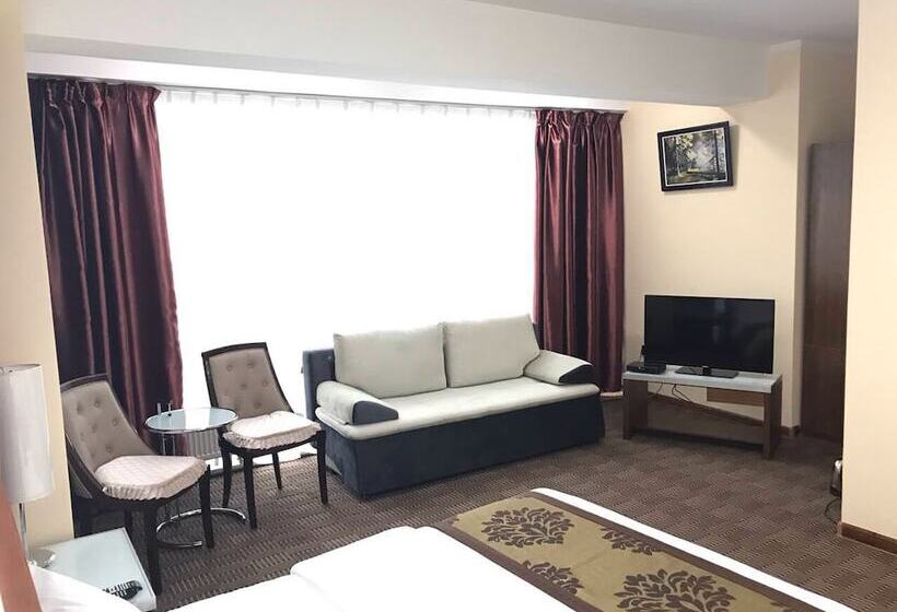 هتل Munkh Khustai