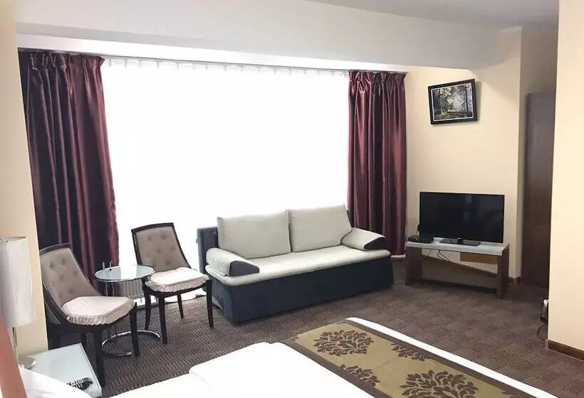هتل Munkh Khustai