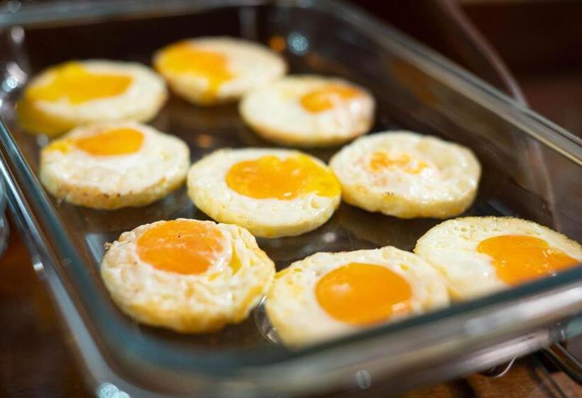 Отель Uyutnyy Dom