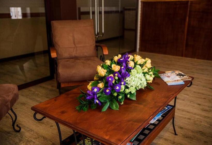 Отель Uyutnyy Dom