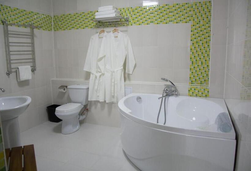 Отель Uyutnyy Dom