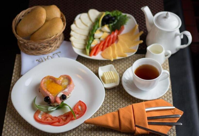 Отель Uyutnyy Dom