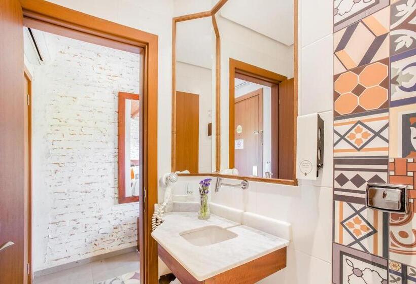 בית מלון כפרי Villa Lobos Spa Romantik