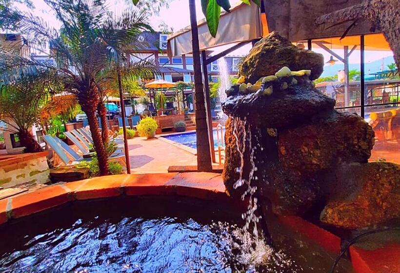 בית מלון כפרי Villa Lobos Spa Romantik