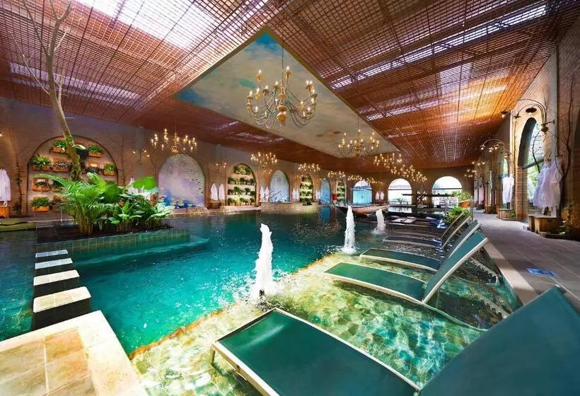 Hotelli Villa Lobos Spa Romantik