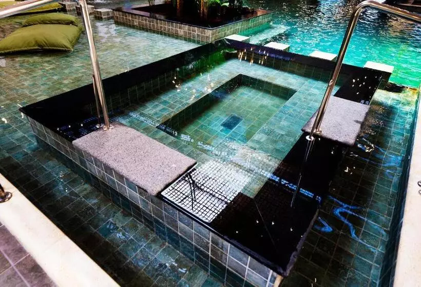 Hotelli Villa Lobos Spa Romantik