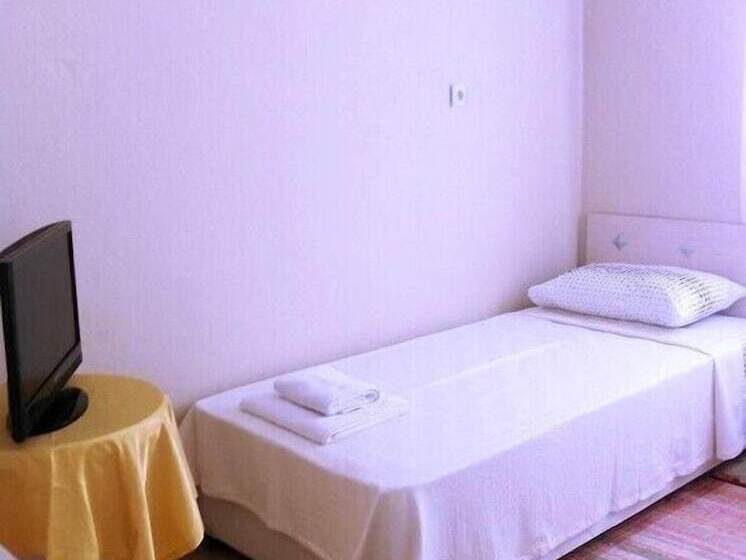 בית מלון כפרי Bebek