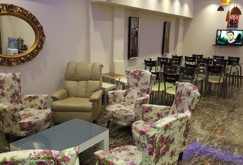 ホテル Feryıl Avm