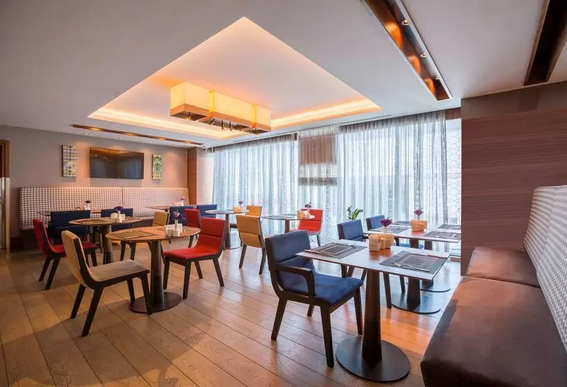 ホテル Golden Tulip Istanbul Bayrampasa