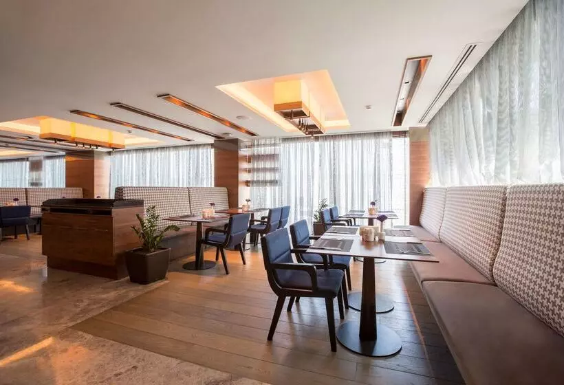 ホテル Golden Tulip Istanbul Bayrampasa
