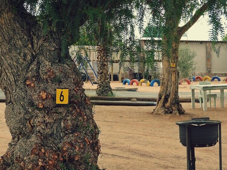 هتل Grunau Country