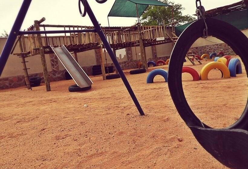 هتل Grunau Country