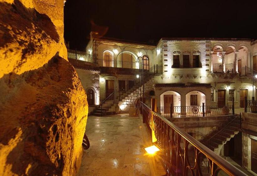 Hotel Harman Cave