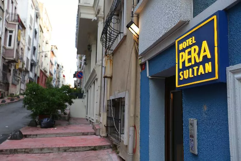 Pera Sultan Suit