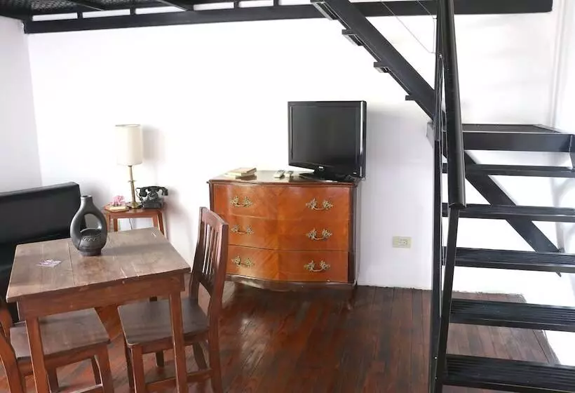 Elefante Rosa Hostel