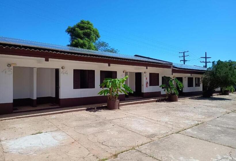 هتل Comodoro De Livramento