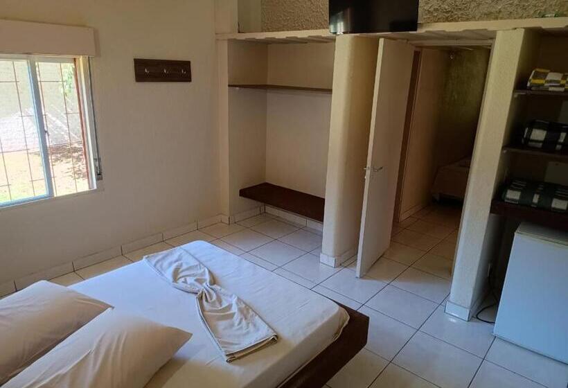 هتل Comodoro De Livramento