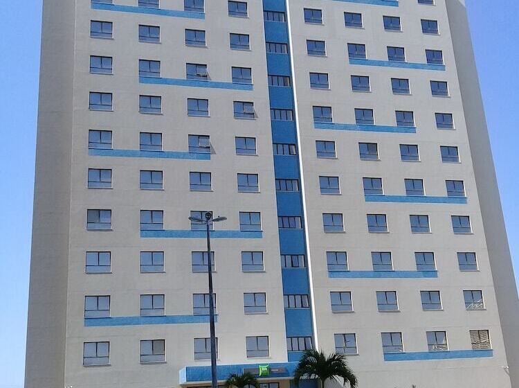 Отель Ibis Styles Maracanau