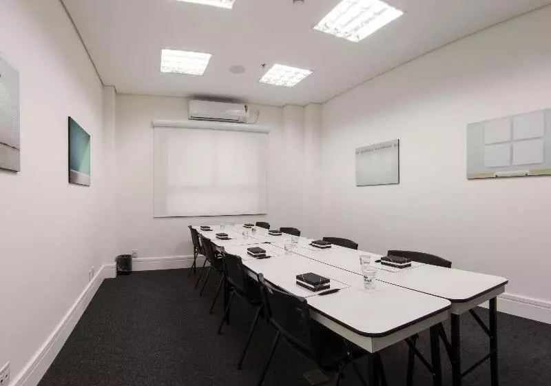 ホテル Ibis Styles Maracanau