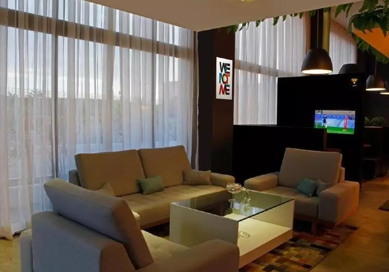 ホテル Ibis Styles Maracanau
