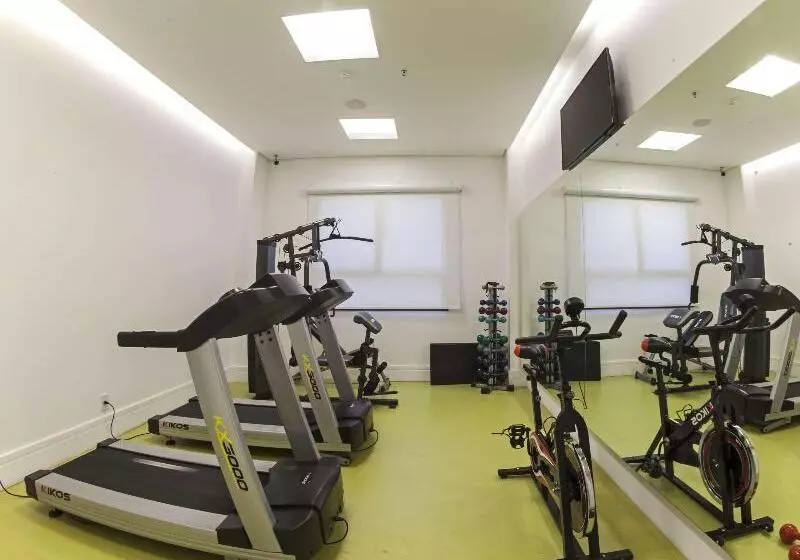 ホテル Ibis Styles Maracanau