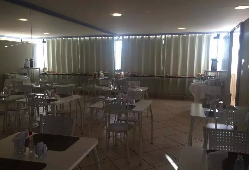 ホテル Colonial Da Serra
