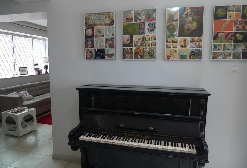 ホテル Lá Em Casa Hostel Pousada