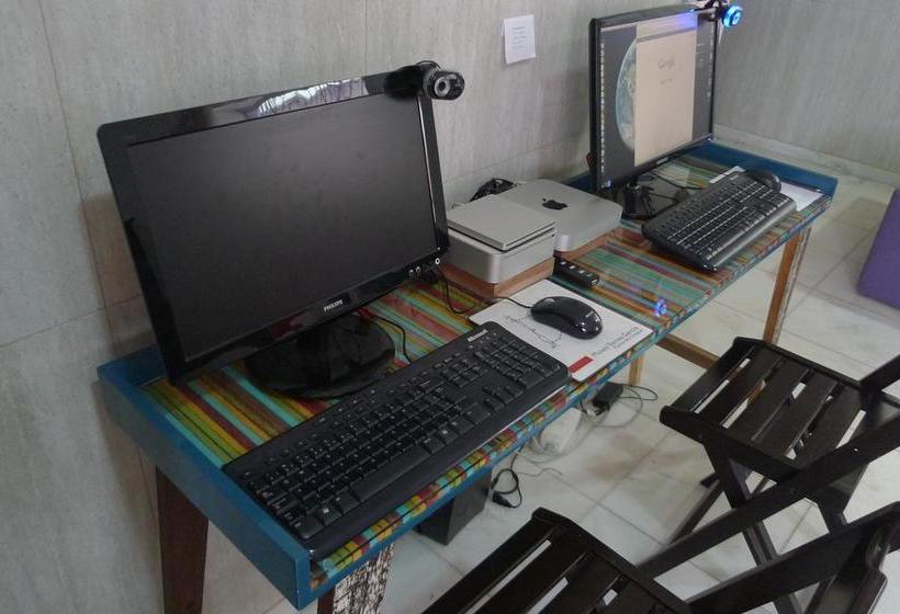 ホテル Lá Em Casa Hostel Pousada