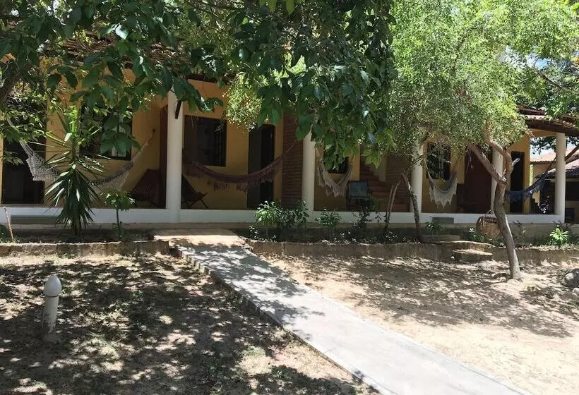 ホテル Pousada Araçás Village