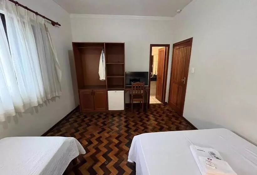 Acomodare Hotel  Sob Nova Direção