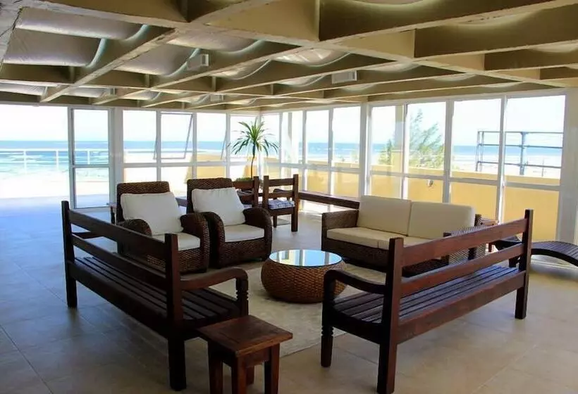 Hotelli De Rose Praia