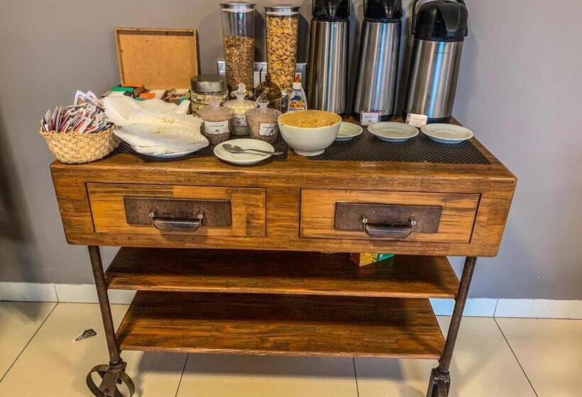 هتل Piratininga Avenida Amazonas   Rondonópolis