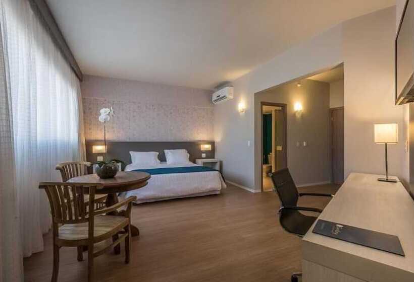 בית מלון כפרי Suntory