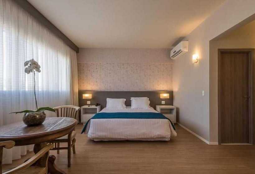 בית מלון כפרי Suntory