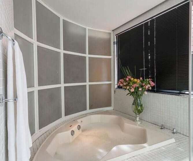 בית מלון כפרי Suntory